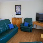 Bay Executive Motel
