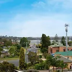 Water View Home- Minutes To Town