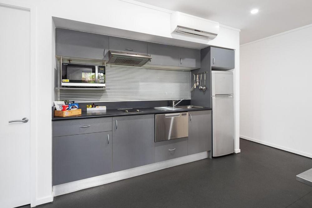 Aparthotel Corrigans Cove 4*
