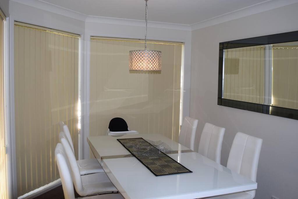 Lilli Pilli Sublime At The - Family & Dog Friendly Holiday home Batemans Bay