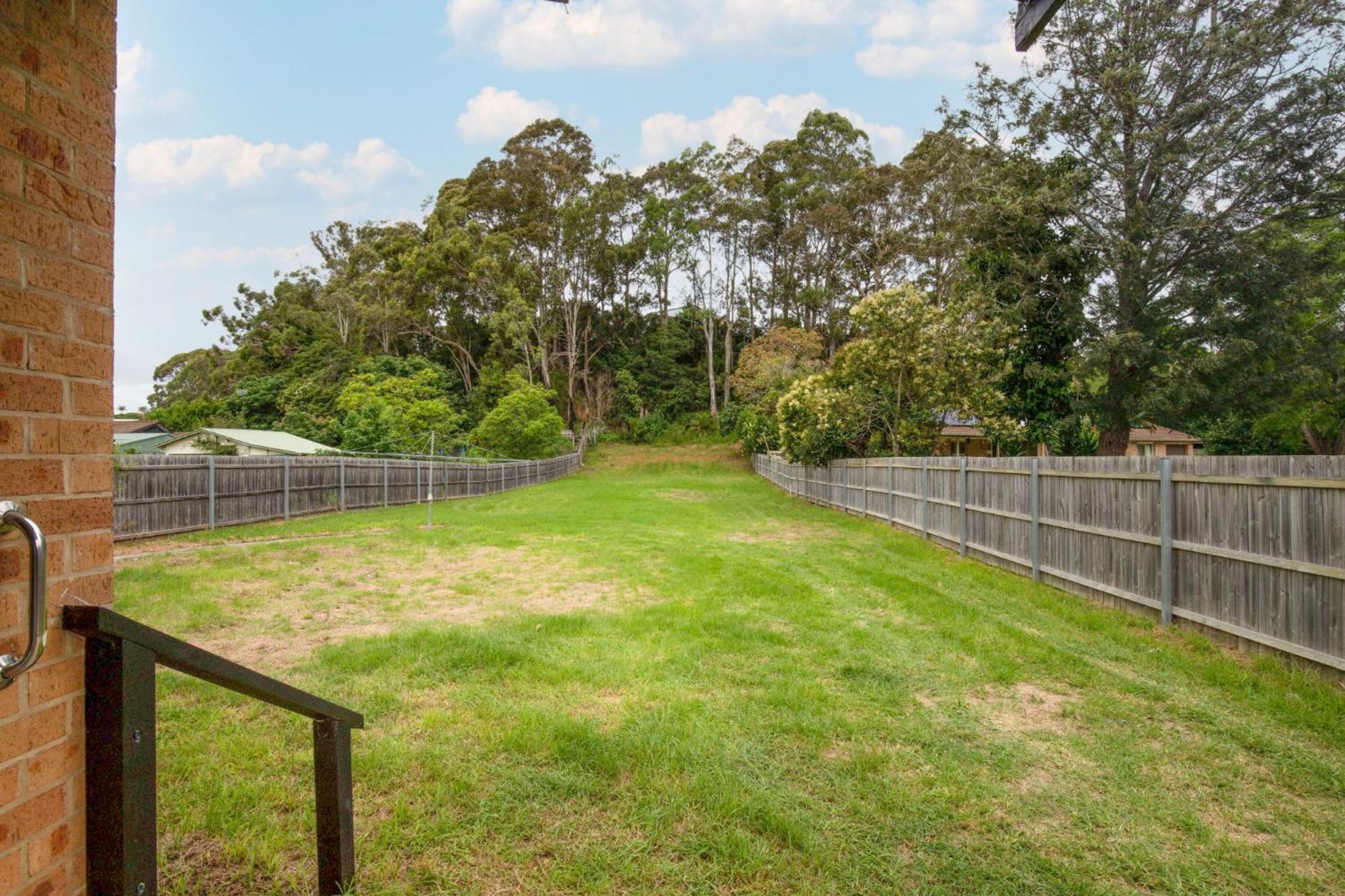 Pet Friendly House Steps From Batemans Bay