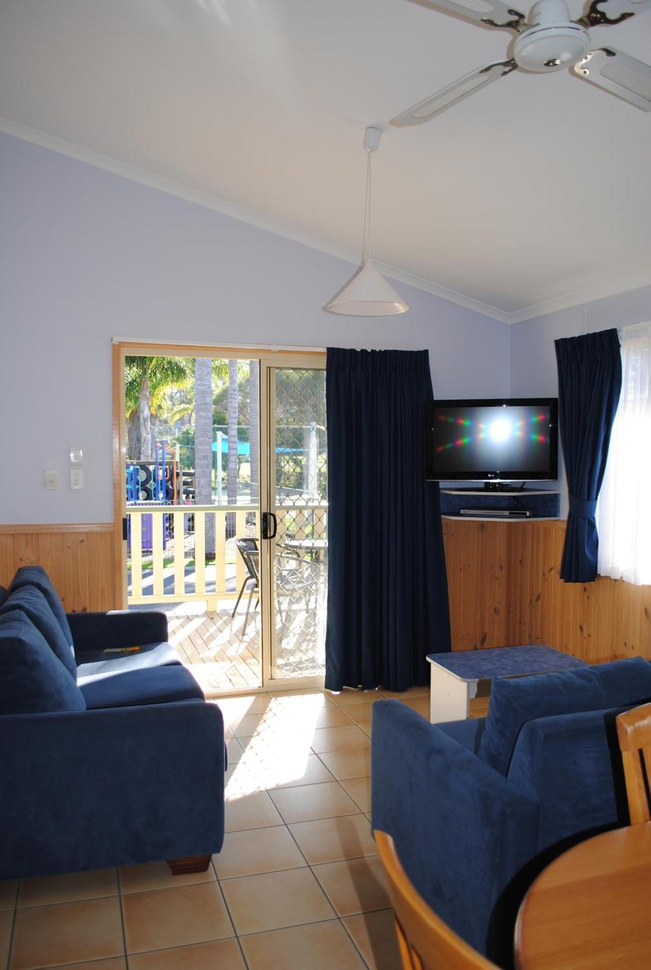 Pleasurelea Tourist And Caravan Park