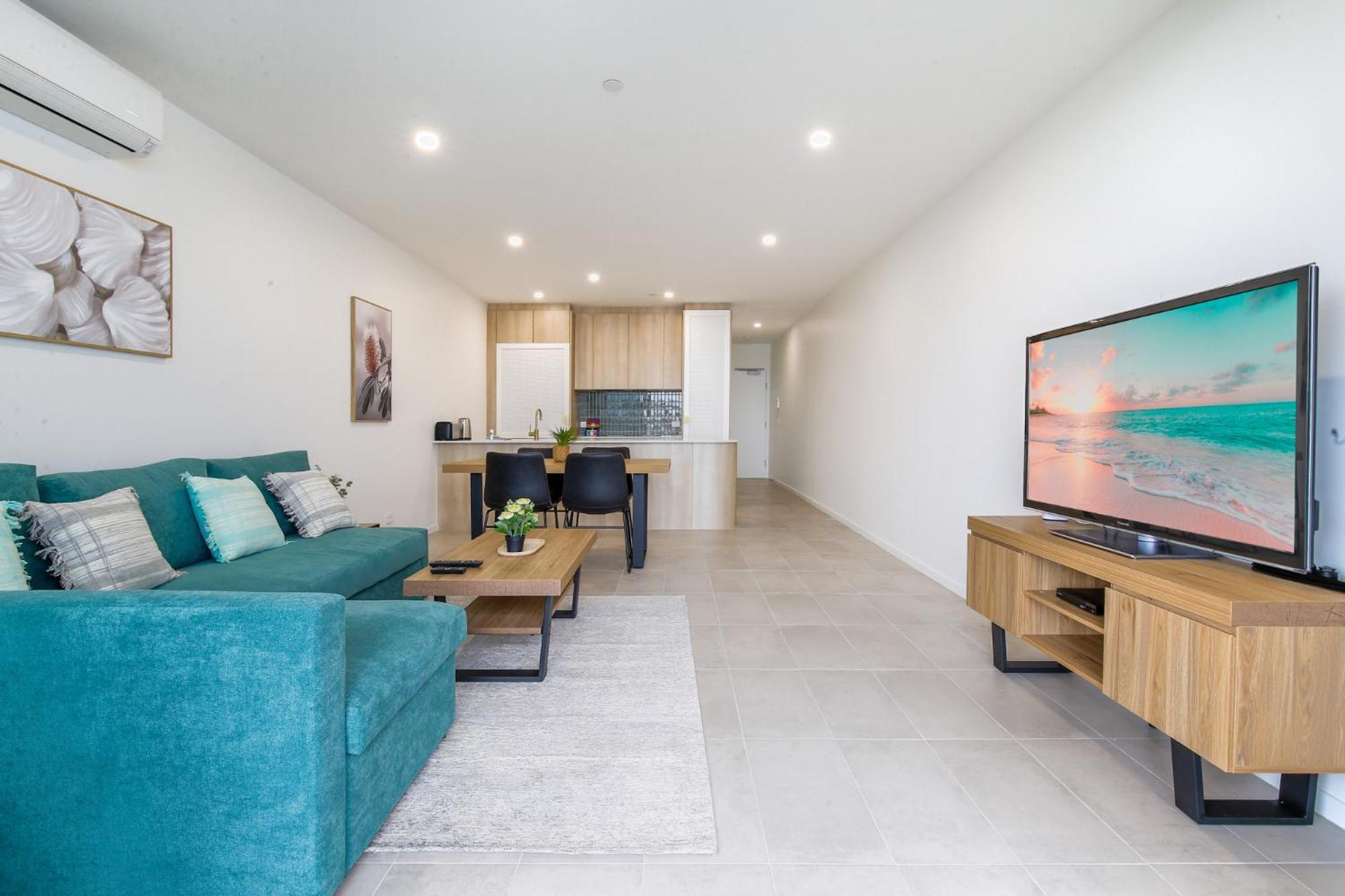 Stunning 1-bed Bayside With Superb Views Apartment *