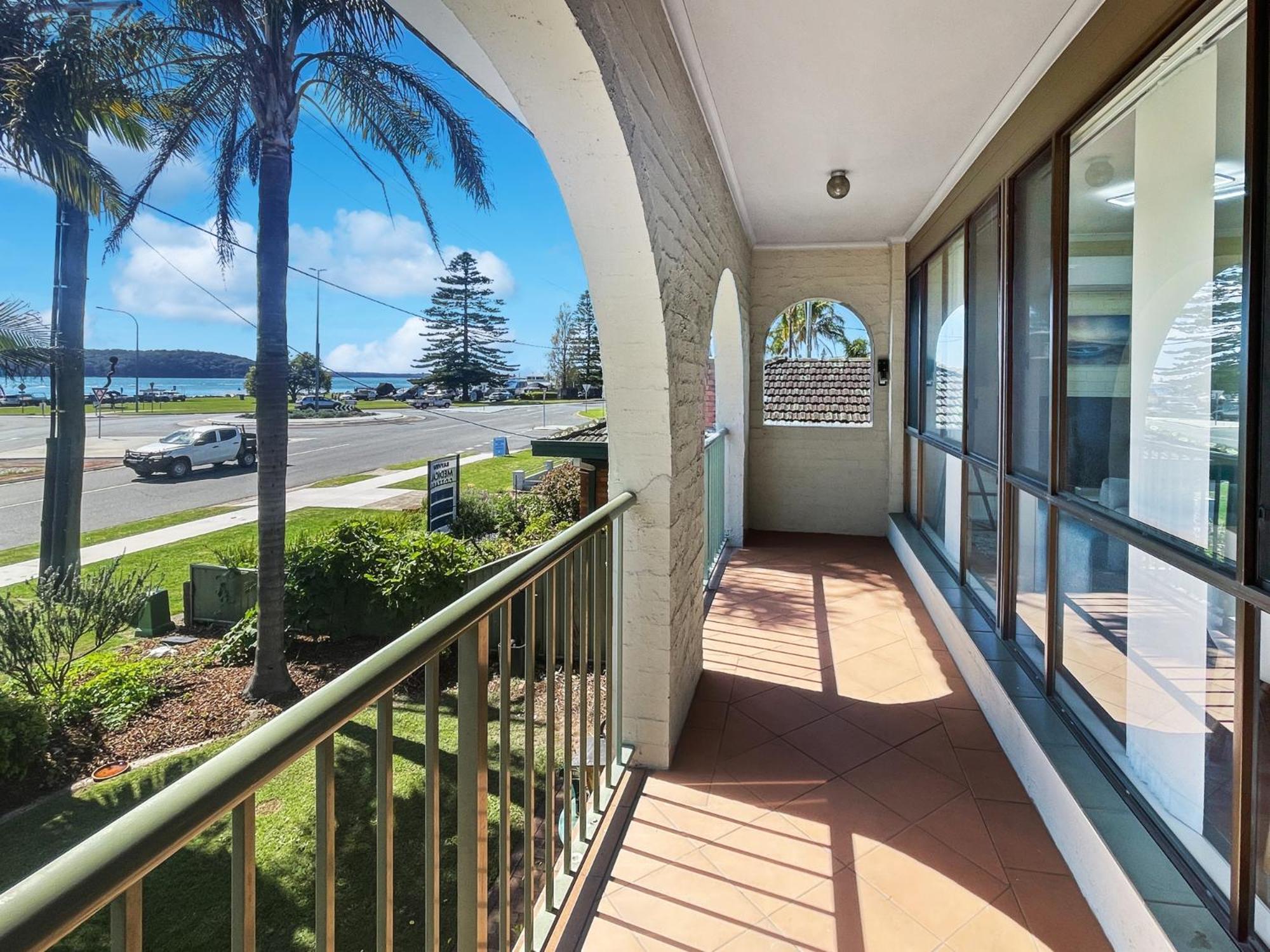 Charming 2-bed With Bay Views Apartment Batemans Bay