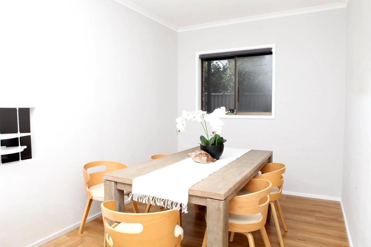 Saltwater Retreat - Bbq Area With Water Views * Batemans Bay