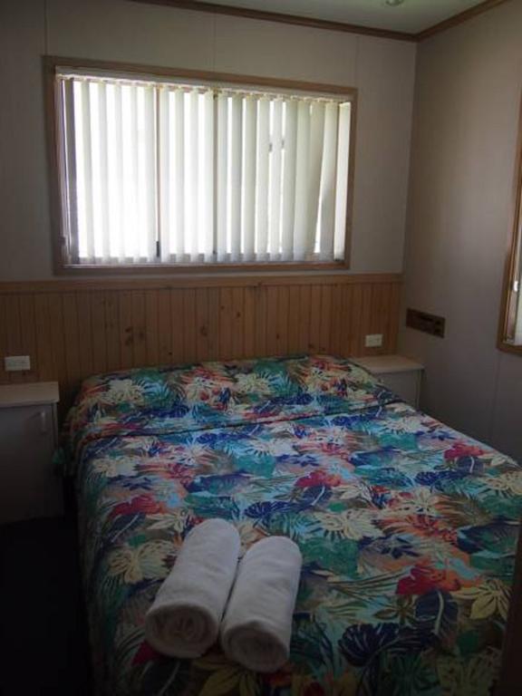 Pleasurelea Tourist And Caravan Park Holiday park