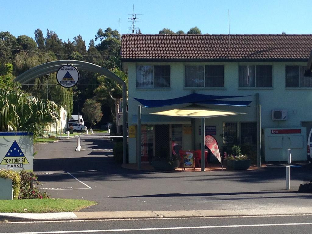 Pleasurelea Tourist And Caravan Park