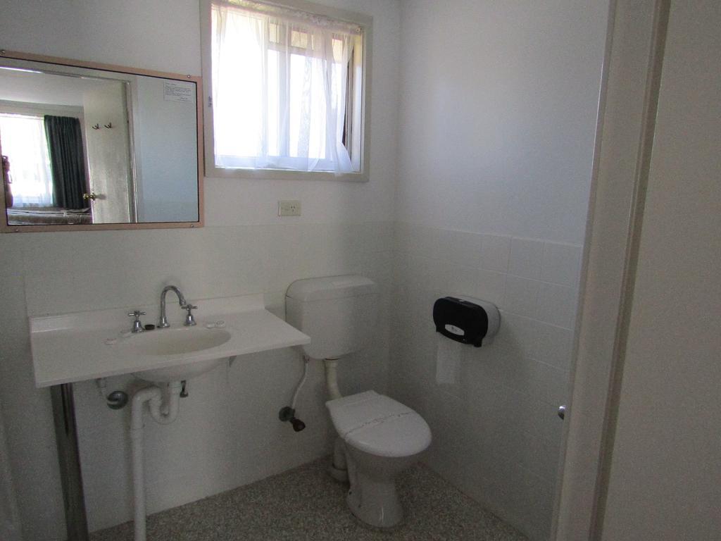 Hanging Rock Family Motel 3*