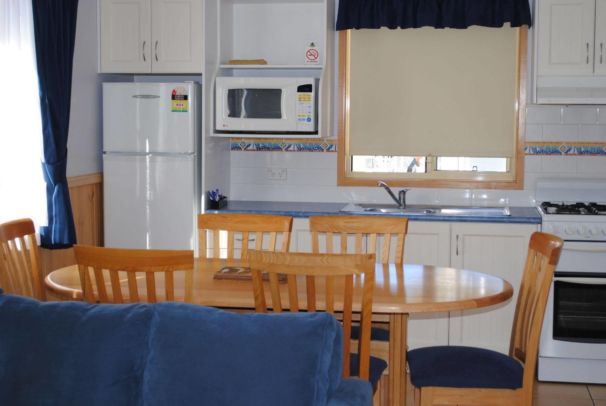 Holiday park Pleasurelea Tourist And Caravan Park 4*