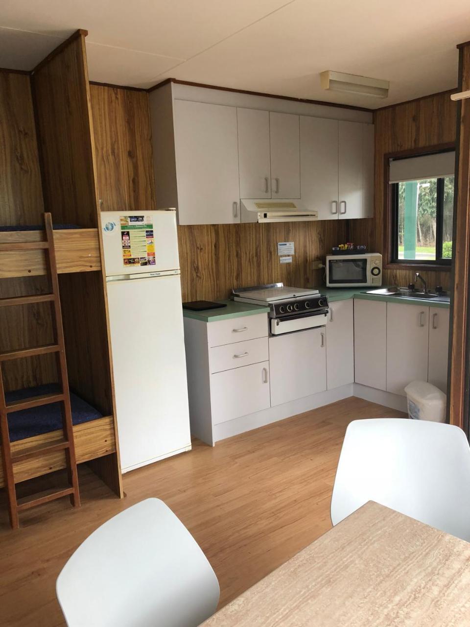 Holiday park Pleasurelea Tourist And Caravan Park