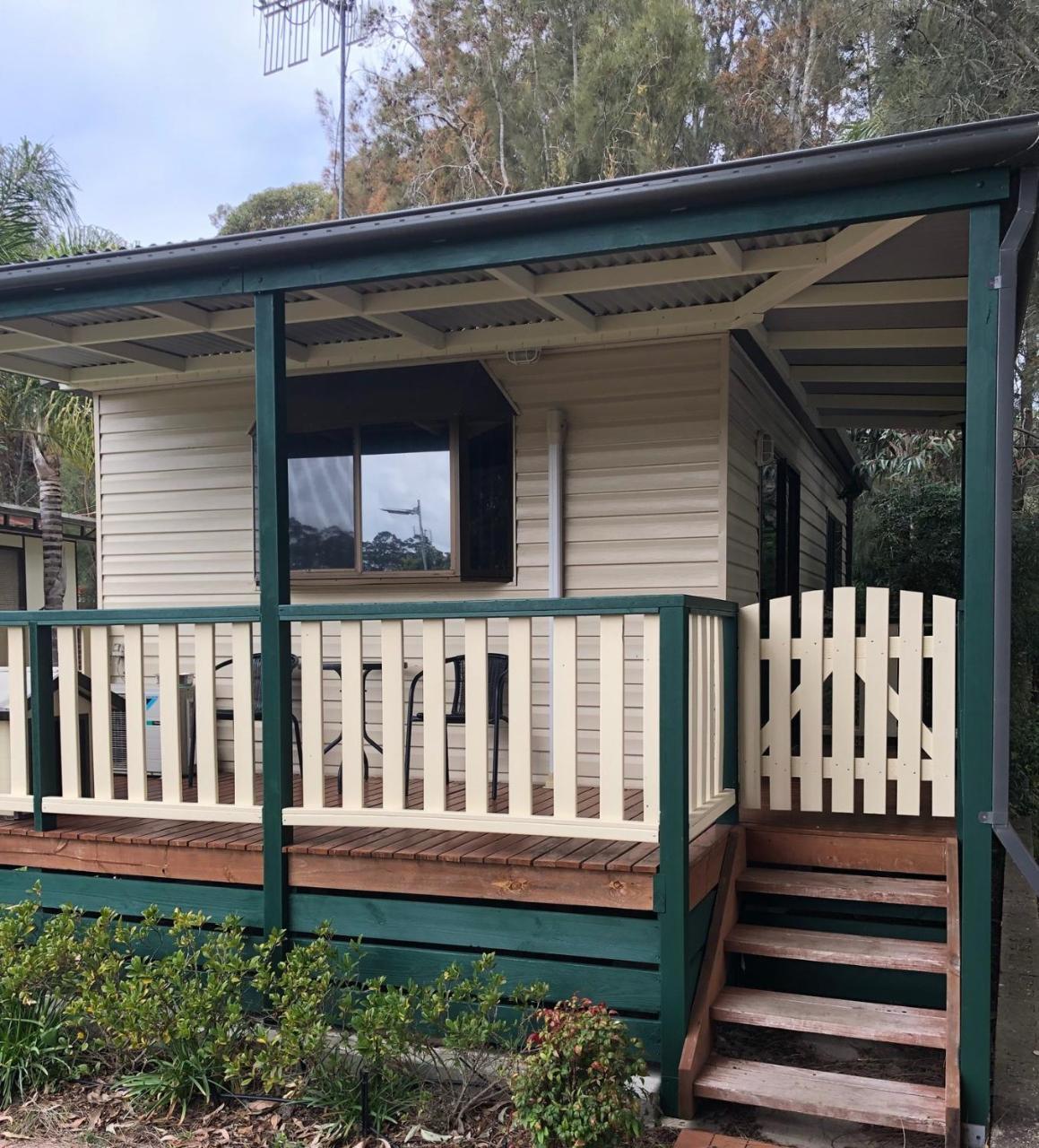 Pleasurelea Tourist And Caravan Park Holiday park 4*