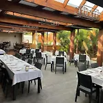 Sunseeker Motor Inn