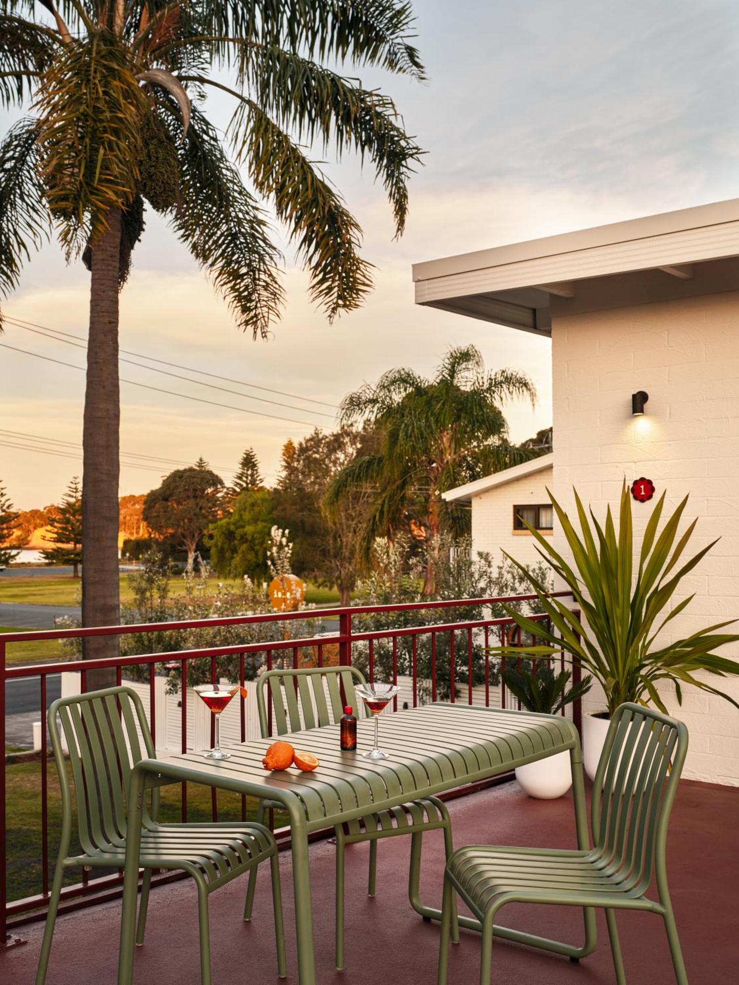 The Isla Hotel 4*