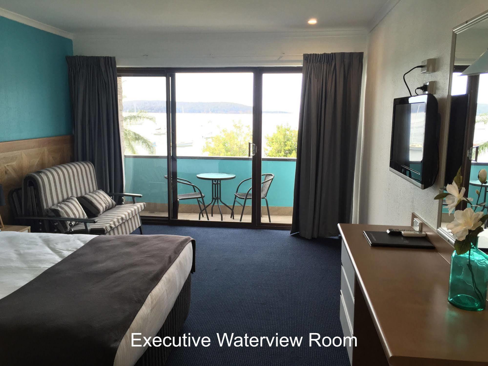 Motel Mariners On The Waterfront 4*